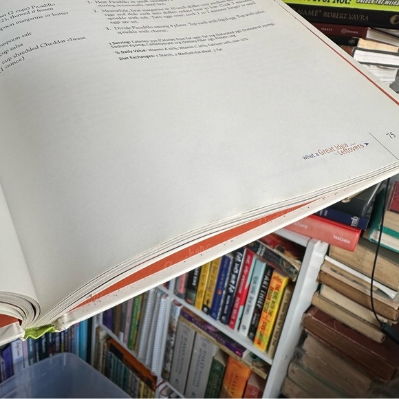 Betty Crocker Slow Cooker Cookbook - Picture 4 of 5